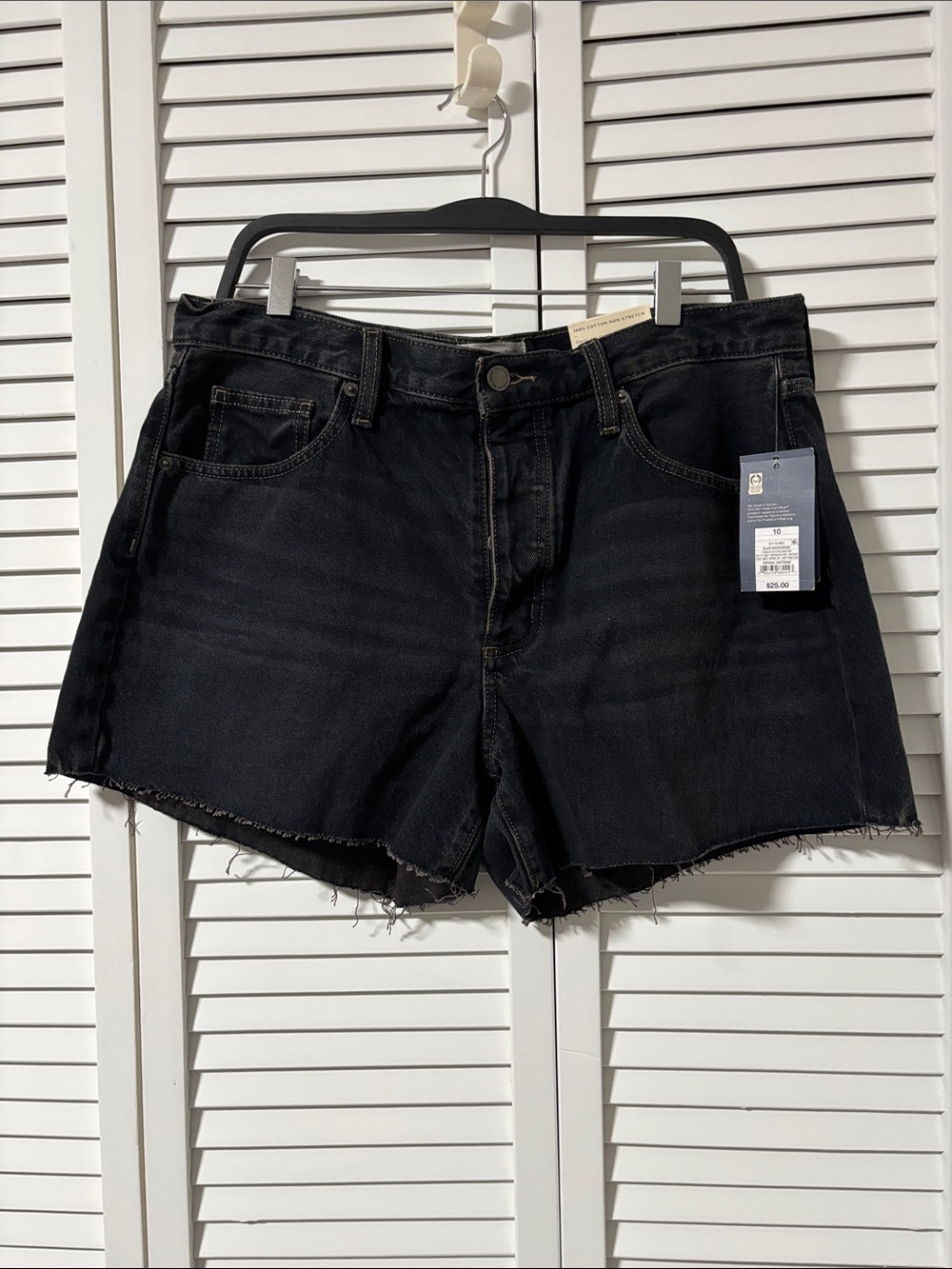 NWT Universal Thread Black Raw-Hem High-Rise Denim Shorts